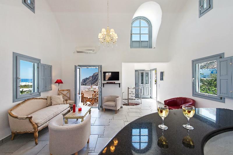 Felicity Villas Santorini Island Exterior photo